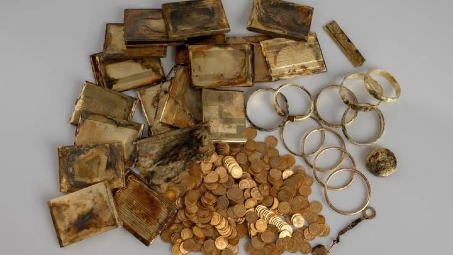 الامارات | كنزٌ في قلب الغابة... 15 رطلاً من الذهب الغامض في التشيك