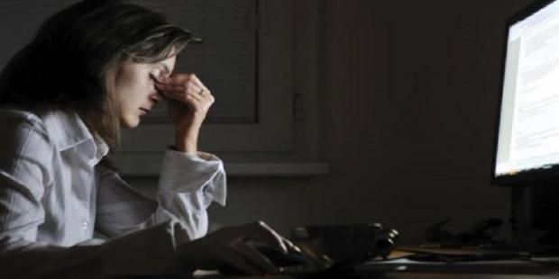 مخاطر صحية تتعرض لها عند المداومة على العمل الليلي.. كيف تقي نفسك؟