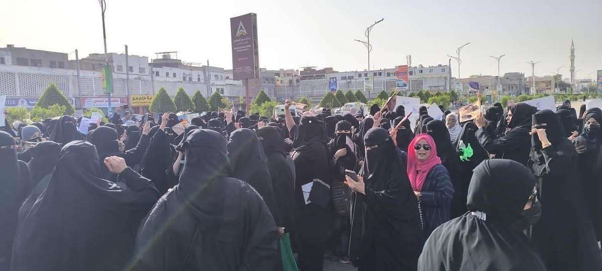 تعليق غير متوقع من الممثلة اليمنية شيماء محمد بخصوص مظاهرات نساء عدن