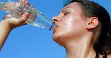 ذروة الموجة الحارة.. أعراض ضربة الشمس والإسعافات الأولية