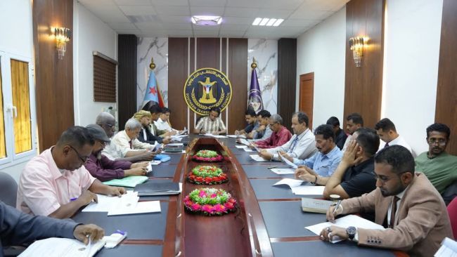 انتقالي العاصمة عدن يؤكد دعمه مطالب "تظاهرة نساء عدن" ويشيد بسلمية الوقفة