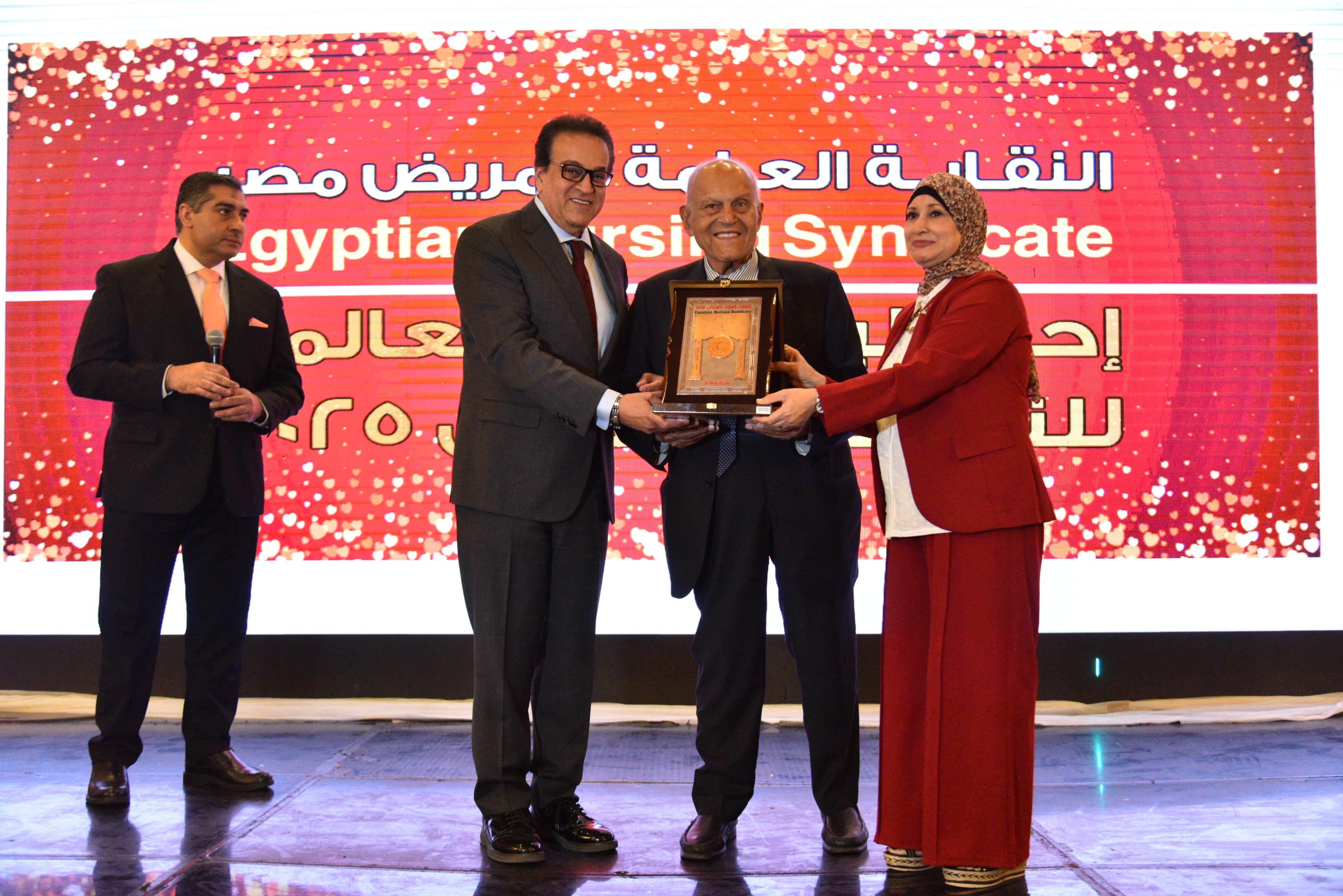 وزير الصحة: مهنة التمريض استطاعت إثبات جدارتها منذ جائحة كورونا وحتى اليوم