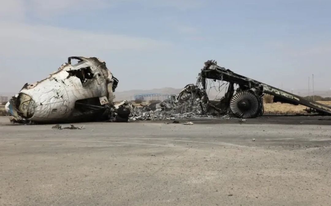 فضيحة في مطار صنعاء.. تفكيك طائرات "اليمنية" وبيعها خردة