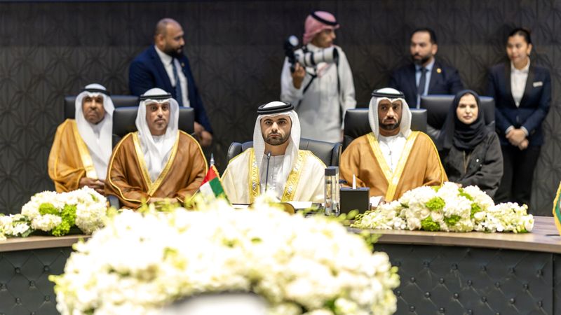 الامارات | منصور بن محمد يترأس وفد الإمارات في اجتماع رؤساء اللجان الأولمبية الخليجية بالكويت