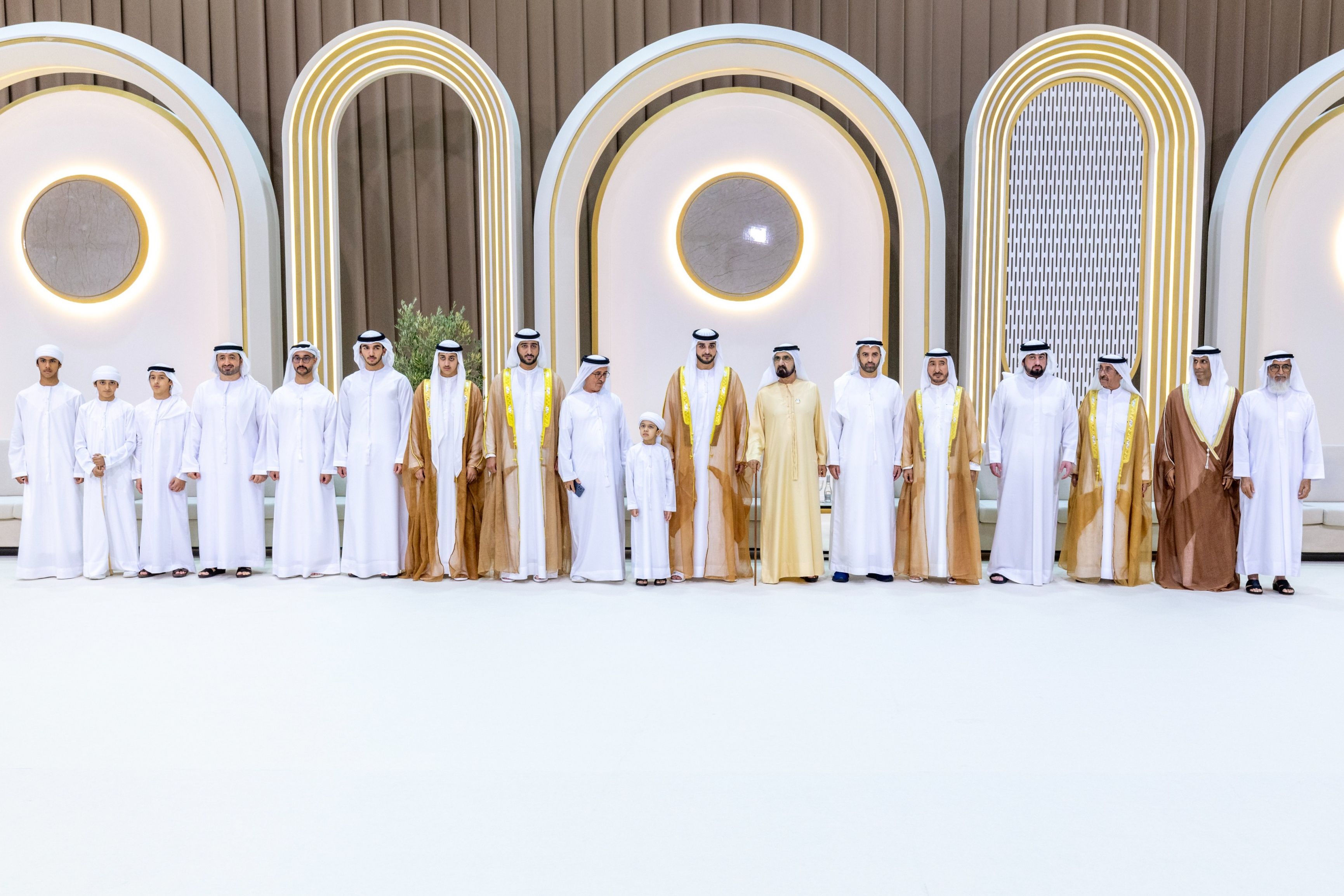 الامارات | محمد بن راشد يحضر أفراح آل مكتوم