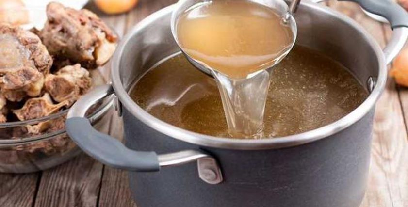 الفوائد الصحية لـ«مرق العظام» وأهميته للجسم.. كيف يحضر بشكل صحيح؟