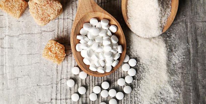 هل تخدع بدائل السكر جسمك؟.. تعرف على الآثار الخفية