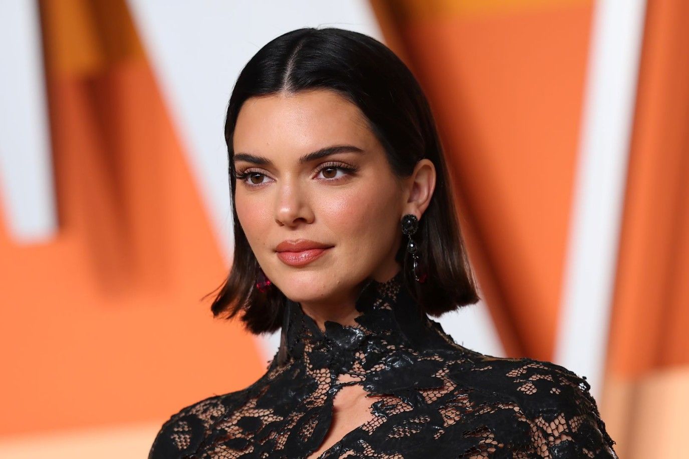 أجمل ألوان أحمر شفاه مرجانية لصيف 2025 من وحي النجمات العالميات