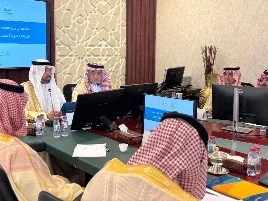 مشاركة المرأة في القطاع الخاص تخطت 35.5% .. الراجحي: 8 مليار ريال من “التنمية” لريادة الأعمال والمنشأت