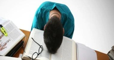 كيف تنعم بمذاكرة هادئة بدون توتر؟.. قومى البحوث يقدم روشتة للطلاب