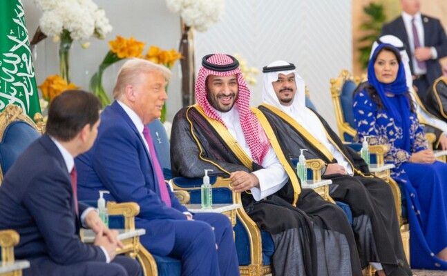 ترامب وصل إلى قصر اليمامة في الرياض لاجراء محادثات ثنائية مع بن سلمان