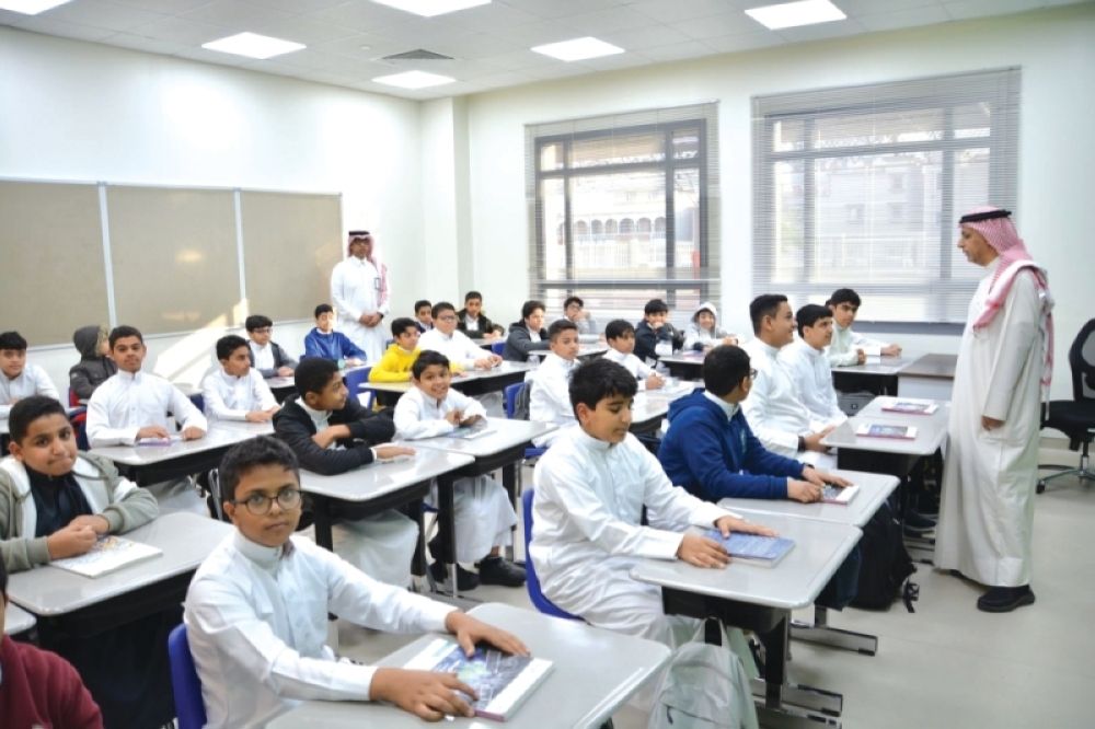 19 ذي الحجة.. إدارات التعليم تفعل اليوم الدراسي الكامل خلال الاختبارات