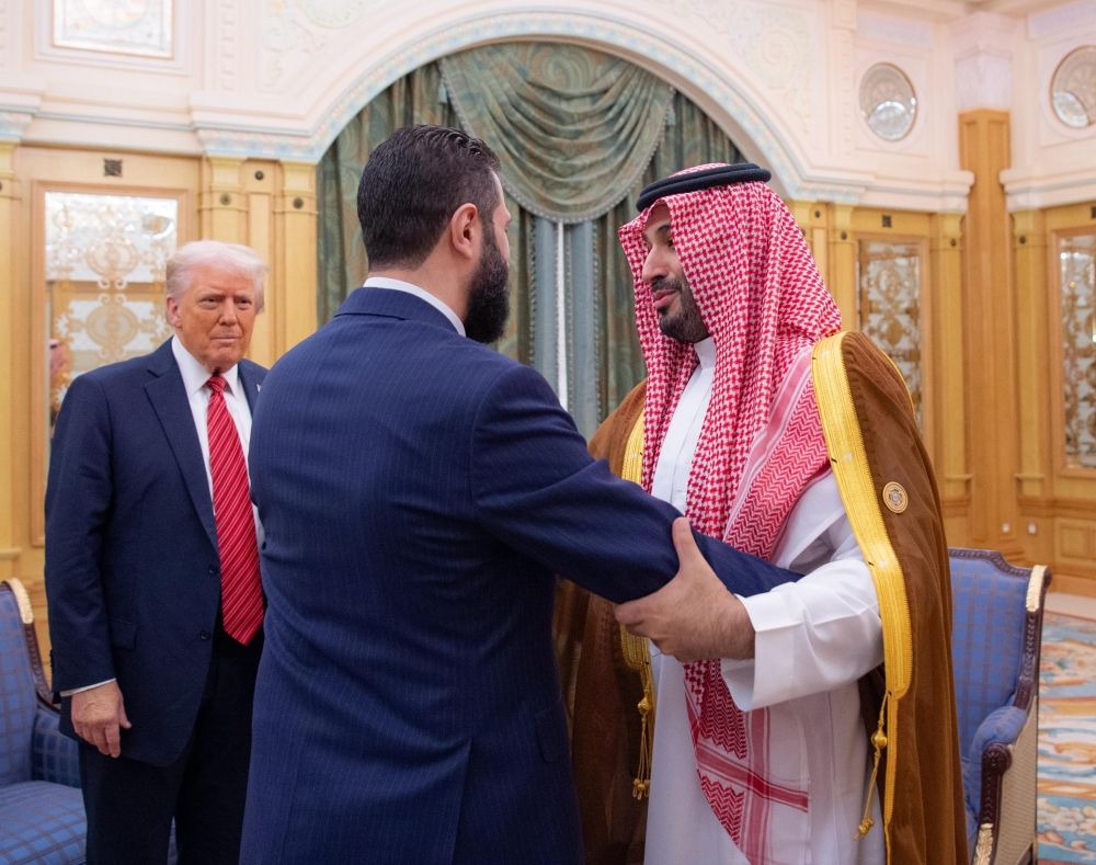 ولي العهد وترامب يجتمعان بالرئيس السوري عقب رفع العقوبات.. وأردوغان يشارك هاتفيًا