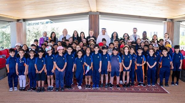 سعود بن صقر يلتقي طلبة الصف الأول في أكاديمية رأس الخيمة