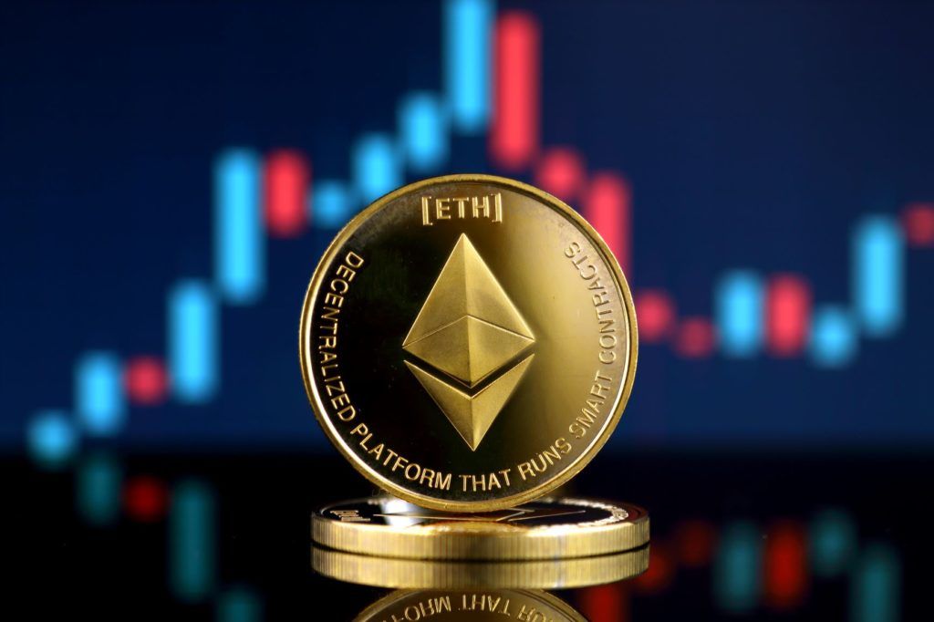 ارتفاع سعر الايثيريوم إلى أعلى مستوياته في 11 أسبوع والبيتكوين تواجه مقاومة عند 105 ألف دولار
