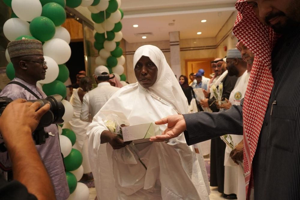 بالصور.. استقبال حافل للفوج الأول من حجاج نيجيريا في مكة