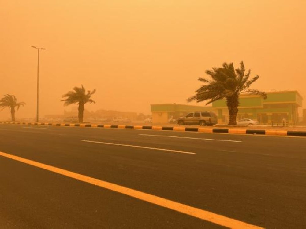 طقس المساء.. عوالق ترابية على أجزاء من منطقة الرياض