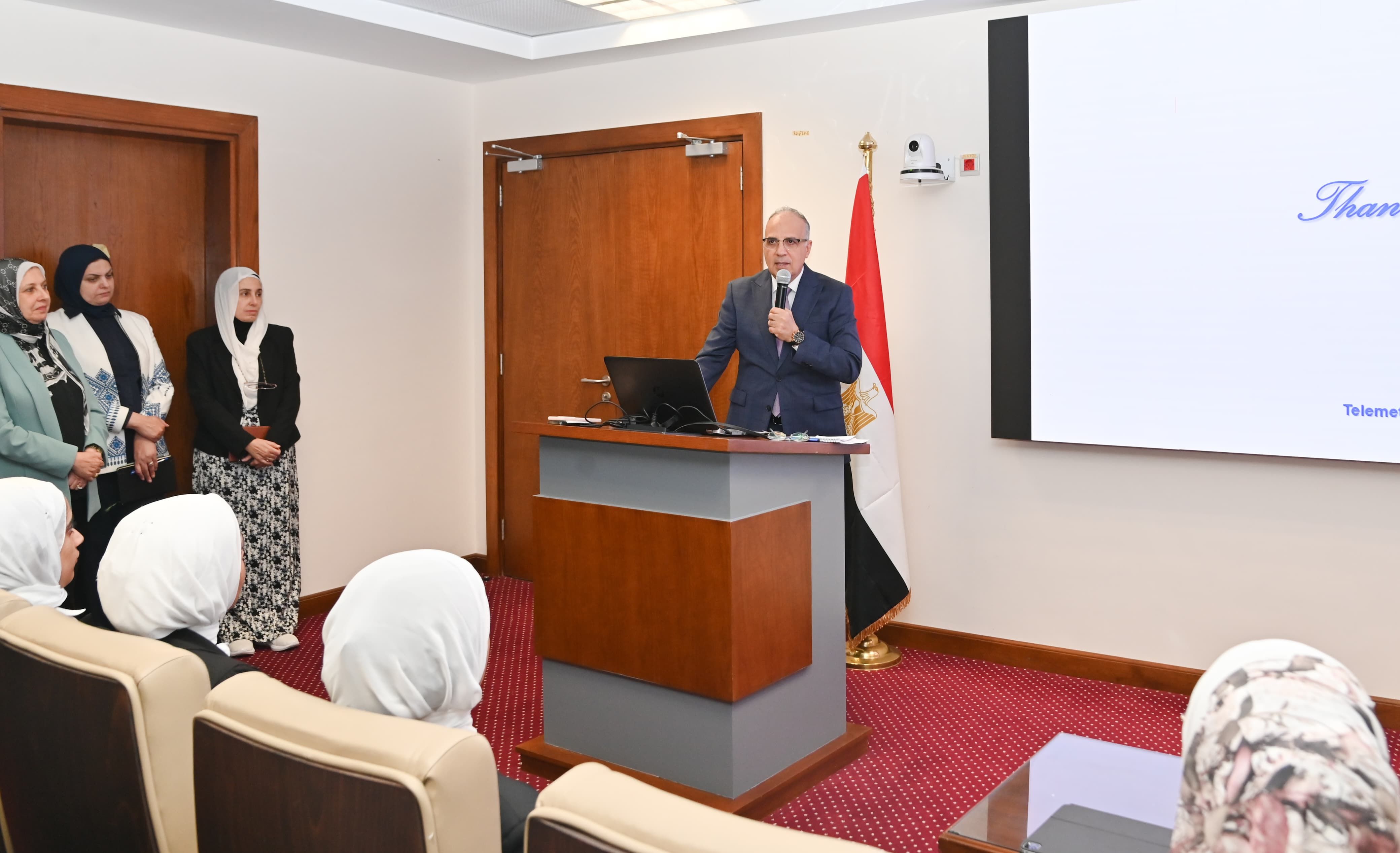 وزير الرى: الاعتماد على التكنولوجيا الحديثة فى إدارة المياه أمر هام