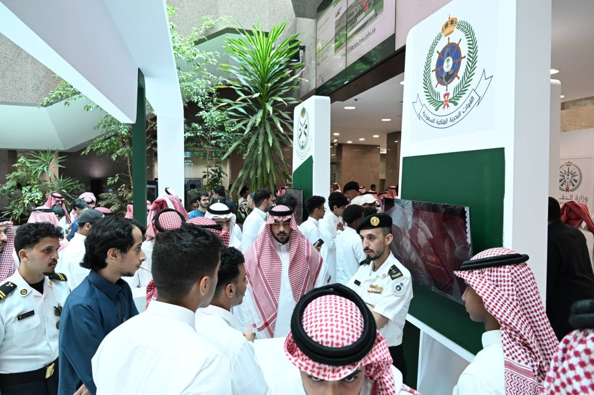 جامعة الملك عبدالعزيز تستضيف برنامج الاستقطاب الجامعي المبكر لمنسوبي وزارة الدفاع