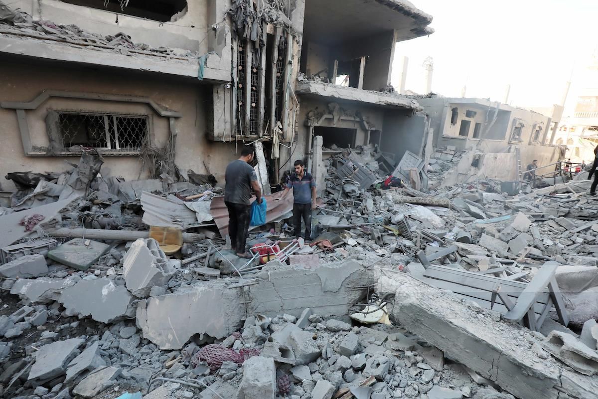 استشهاد أربعة فلسطينيين في قصف الاحتلال الإسرائيلي منزلًا شمال الضفة الغربية