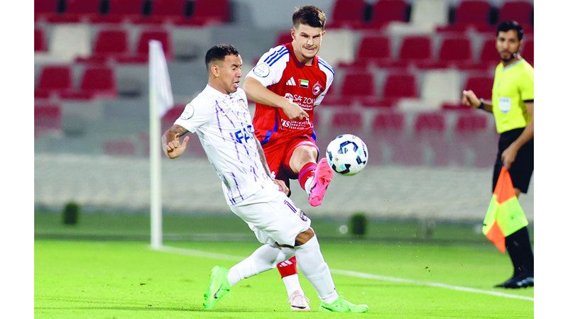 الامارات | لقطة نادرة مدتها 15 ثانية.. ومشهد «الصاعد - هابط» يتكرر