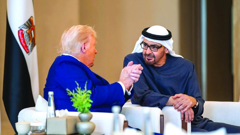 الامارات | رئيس الدولة والرئيس الأميركي يشهدان إطلاق المرحلة الأولى من مجمع الذكاء الاصطناعي بأبوظبي