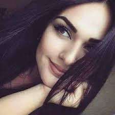 في سابقة خطيرة.. القبض على شابة بحالة سكر مع شباب وبوضع مخل بالاداب في عدن "شاهد"