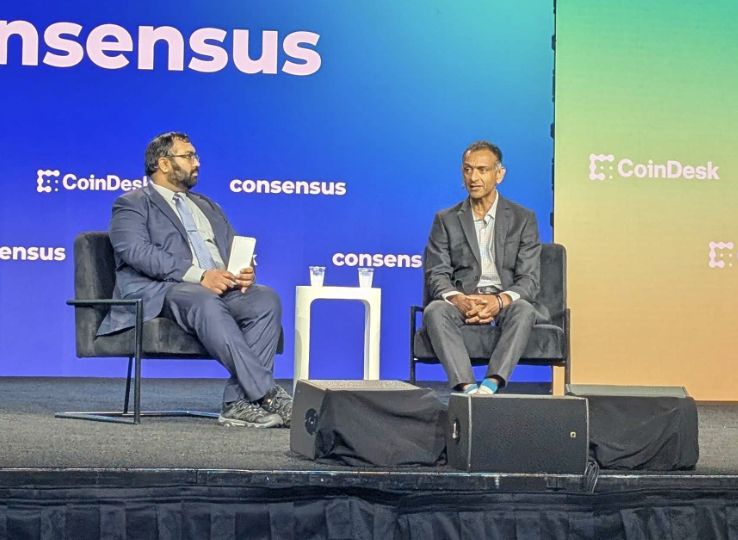 مسؤول في Coinbase: علاقات ترامب بالكريبتو "تُعقّد" تمرير التشريعات