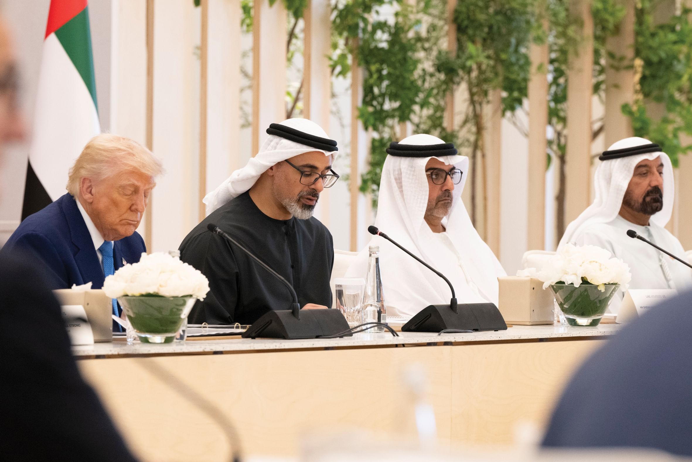 الامارات | ولي عهد أبوظبي والرئيس الأميركي يشهدان حوار الأعمال الإماراتي الأميركي