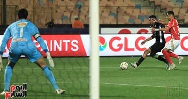 60 دقيقة.. استمرار التعادل الإيجابى 1 / 1 بين الأهلى والبنك الأهلى.. صور