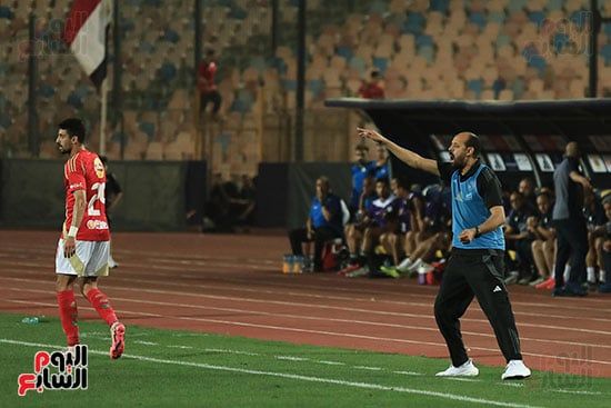 الأهلى يهزم البنك الأهلى بقاضية وسام أبو على ويقترب من حسم لقب الدورى.. صور