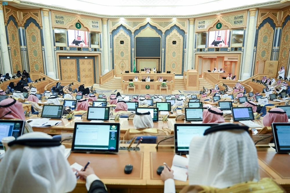 تعاون برلماني.. رئيس مجلس الشورى يبدأ زيارة رسمية إلى مصر