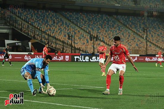 الأهلى يهزم البنك الأهلى بقاضية وسام أبو على ويقترب من حسم لقب الدورى.. صور