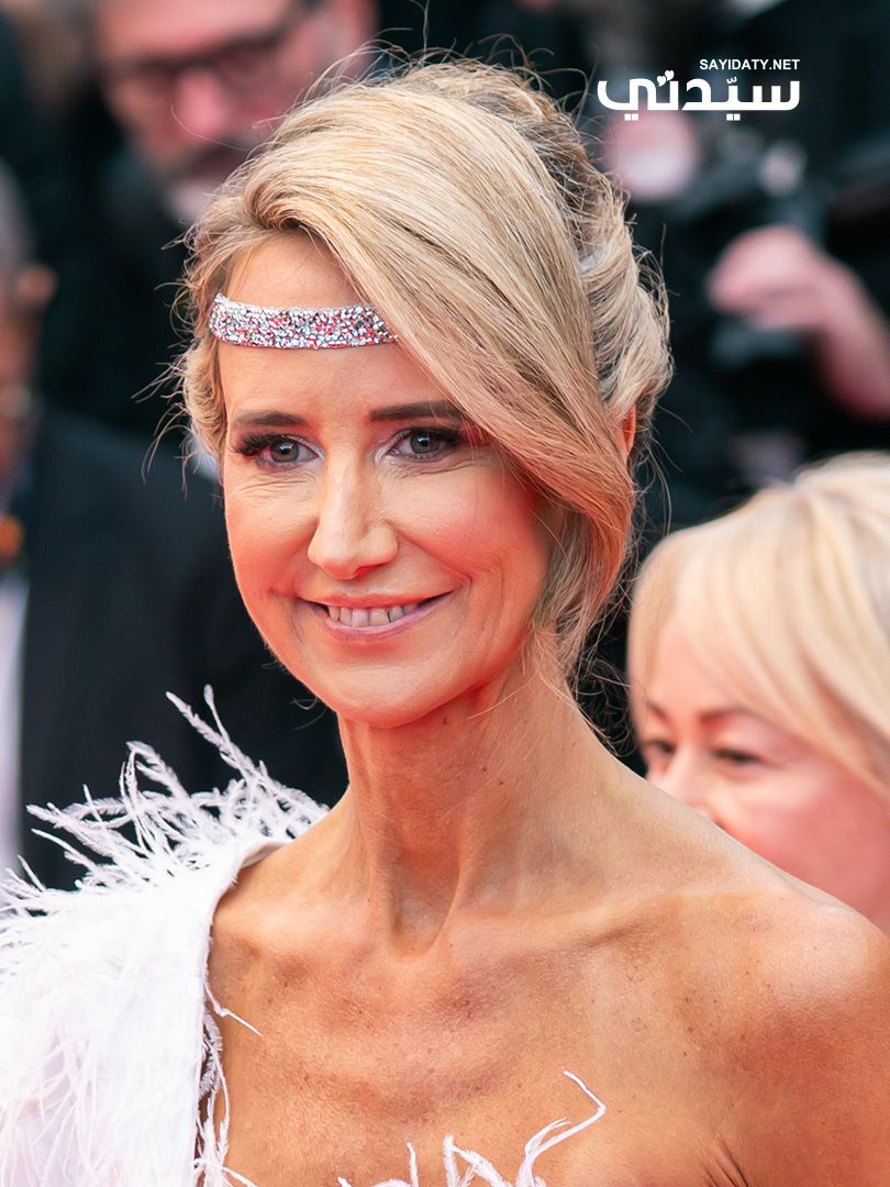 تسريحات شعر مرفوعة على طريقة نجمات مهرجان كان السينمائي 2025