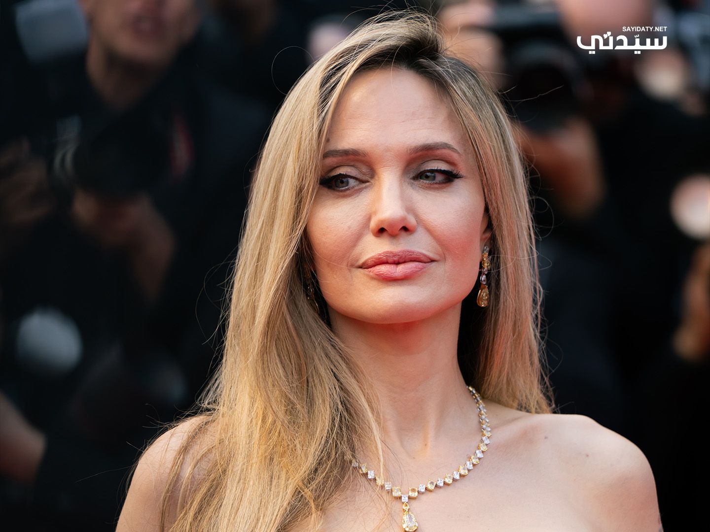 النجمات في مهرجان كان السينمائي 2025 بيومه الرابع.. بساطة المكياج ورقي التسريحات