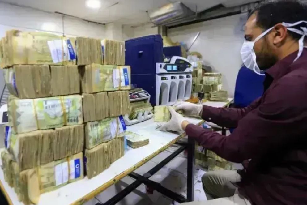 عاجل : انهيار جديد للريال اليمني أمام العملات الأجنبية في عدن "مباشر من محلات الصرافة"