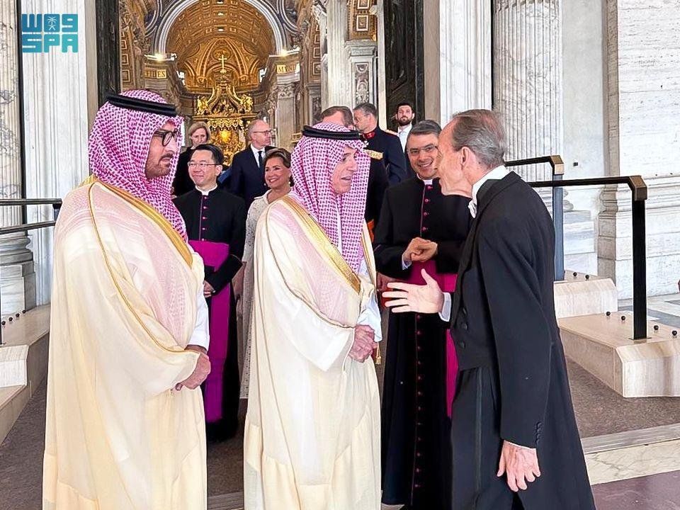 السعودية | وزير الدولة للشؤون الخارجية يشارك في مراسم تنصيب بابا الفاتيكان الجديد