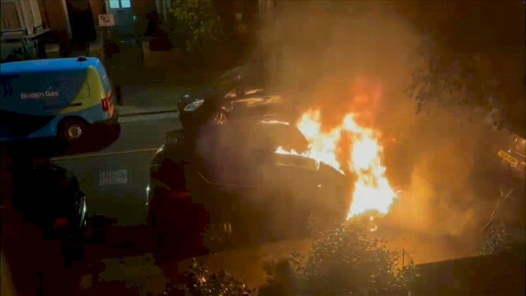 اعتقال شخص ثالث في لندن