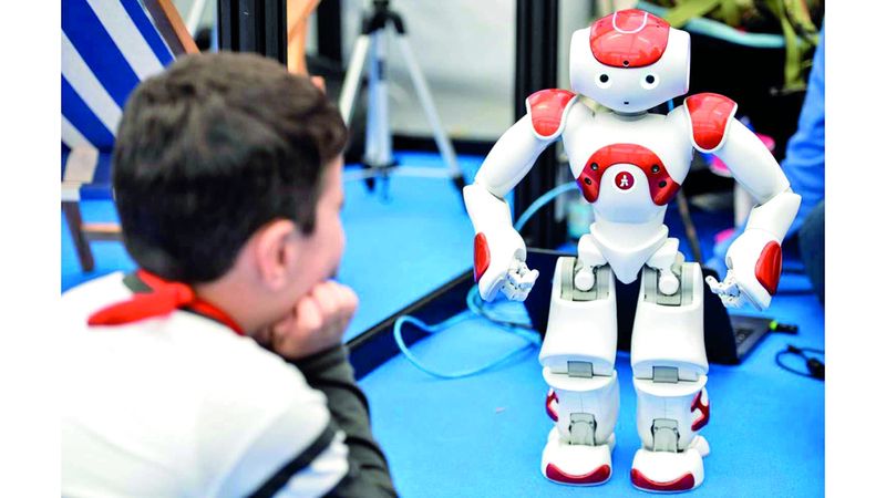الامارات | الروبوتات اللطيفة تستطيع التأثير في قرارات المستهلكين