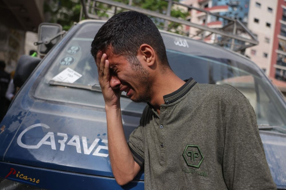 مأساة إنسانية جديدة.. استشهاد فلسطينية وأطفالها الستة في قطاع غزة