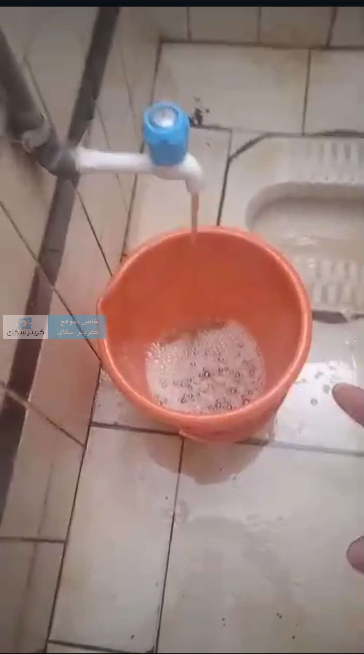 مواطنون:مسجد عريق في عدن يخرج منه ديزل