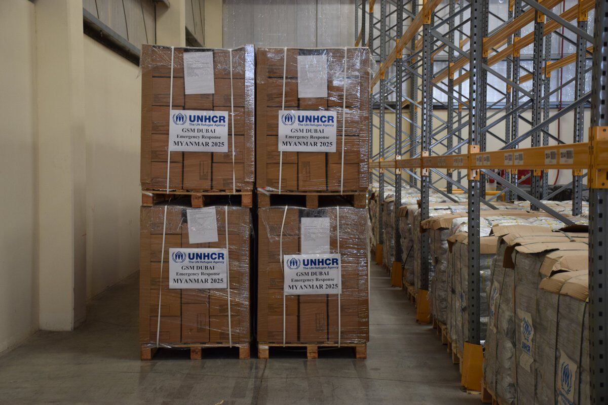 الامارات | بتوجيهات محمد بن راشد.. «دبي الإنسانية» تسيّر شحنة مساعدات إغاثية إلى ميانمار