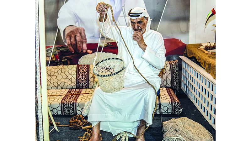 الامارات | يوسف العلي.. ابن جزيرة دلما يروي للأجيال تراث البحر