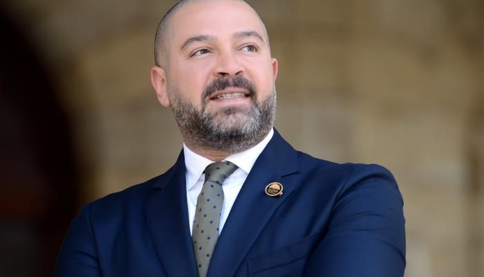 دياب يكشف ملامح "تحولات كبرى" في الكرة المصرية: دمج الأندية خيار مطروح.. وقرارات الأهلي قانونية