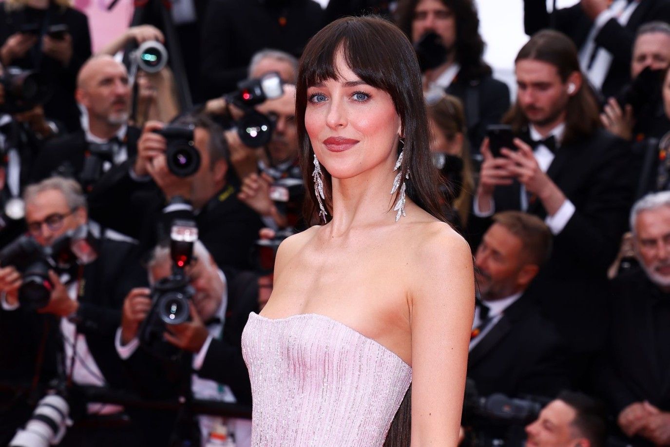 مكياج ناعم وتسريحات راقية عززت جمال النجمات في مهرجان كان 2025 بيومه السابع