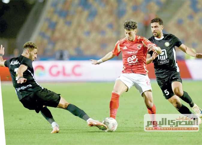 «أكبر من 300 مليون بكتير».. سيف زاهر يكشف وصول عرض تاريخي لنجم الأهلي