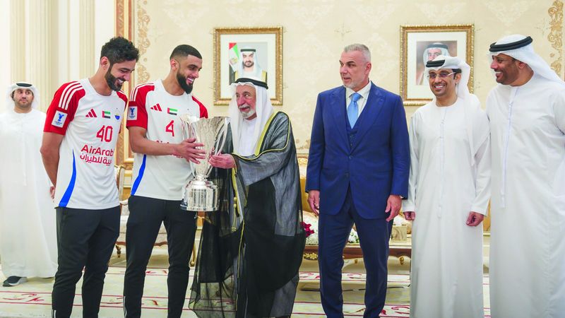 الامارات | سلطان القاسمي: فرحة الشارقة نريدها أن تكتمل بفوز المنتخب