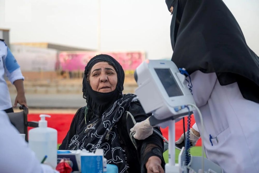 100 كادر.. رعاية صحية لأكثر من 15 ألف حاج في مدينة الحجاج بالجوف
