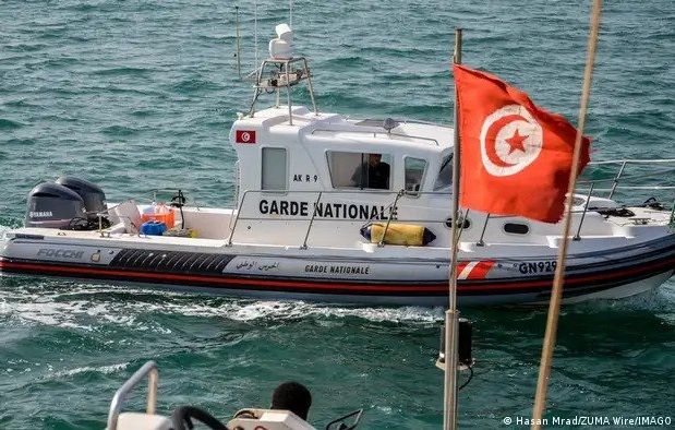 العثور على جثتين يرجّح أنهما ليمنيين غرقا قبالة سواحل تونس أواخر أبريل الماضي