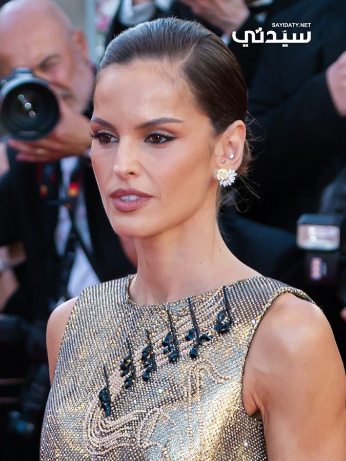 نجمات مهرجان كان 2025 بيومه الثامن: ملامح مصقولة بمكياج ساحر وتسريحة الكعكة تسيطر